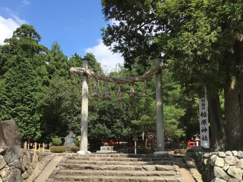 山の辺の道にある檜原神社