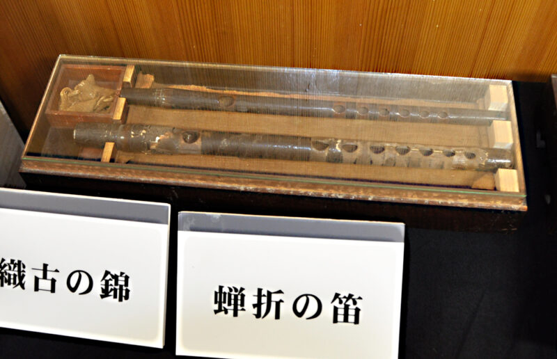 須須神社に残る源義経の笛